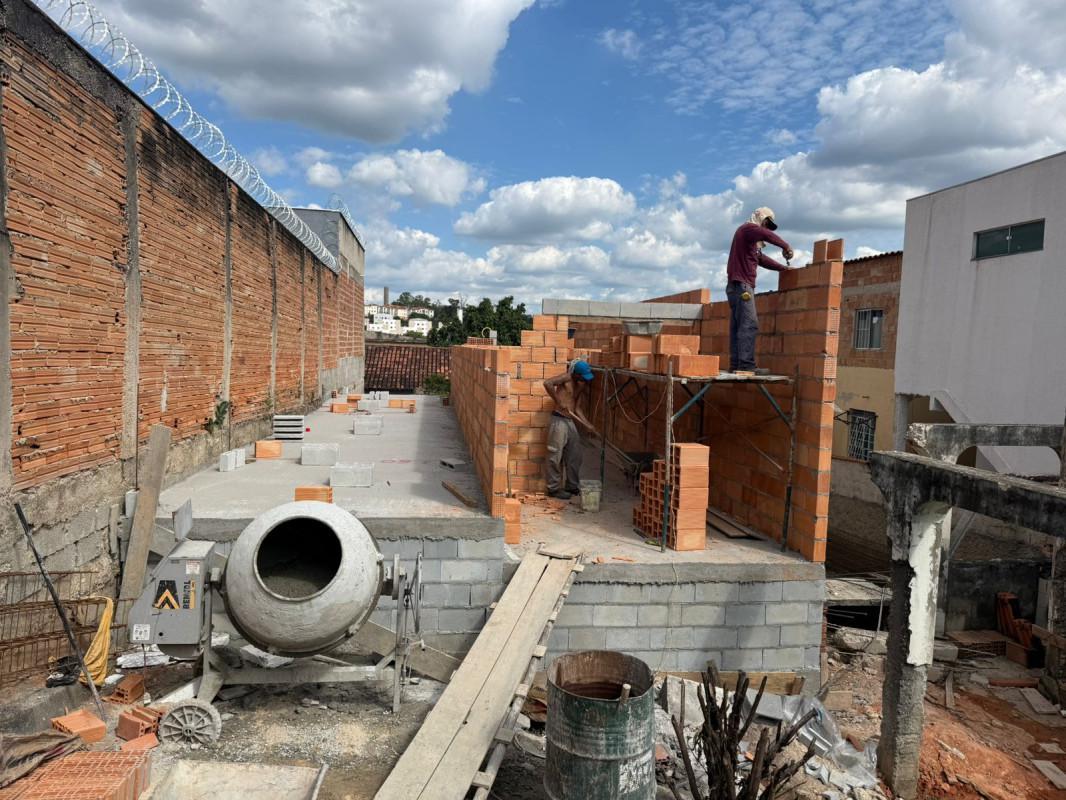 Casa, Niterói, 2 Quartos, 2 Vagas, 1 Suíte