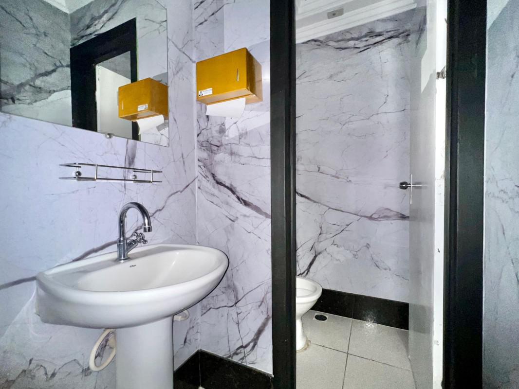 Sala, Savassi, 0 Quarto, 2 Vagas