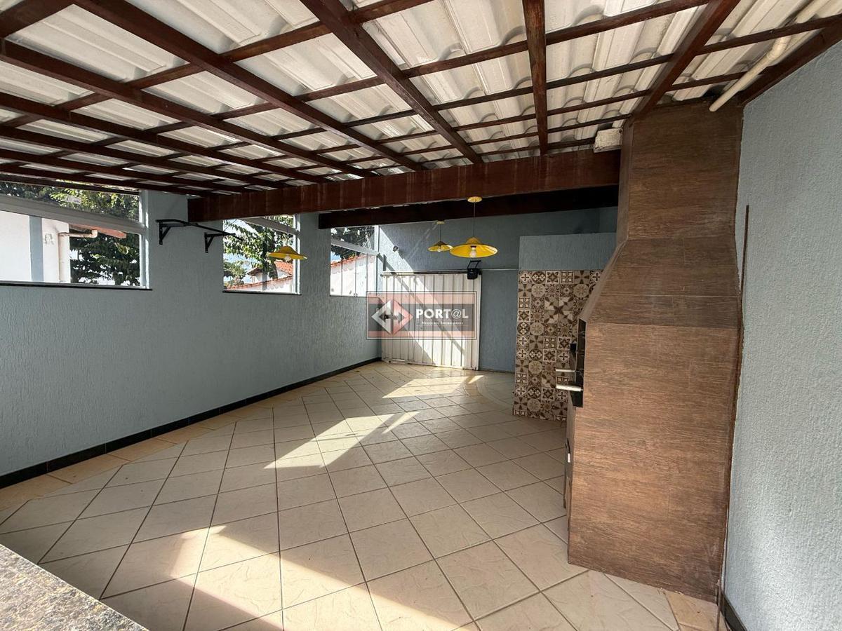 Casa, Itapoã, 3 Quartos, 4 Vagas, 1 Suíte