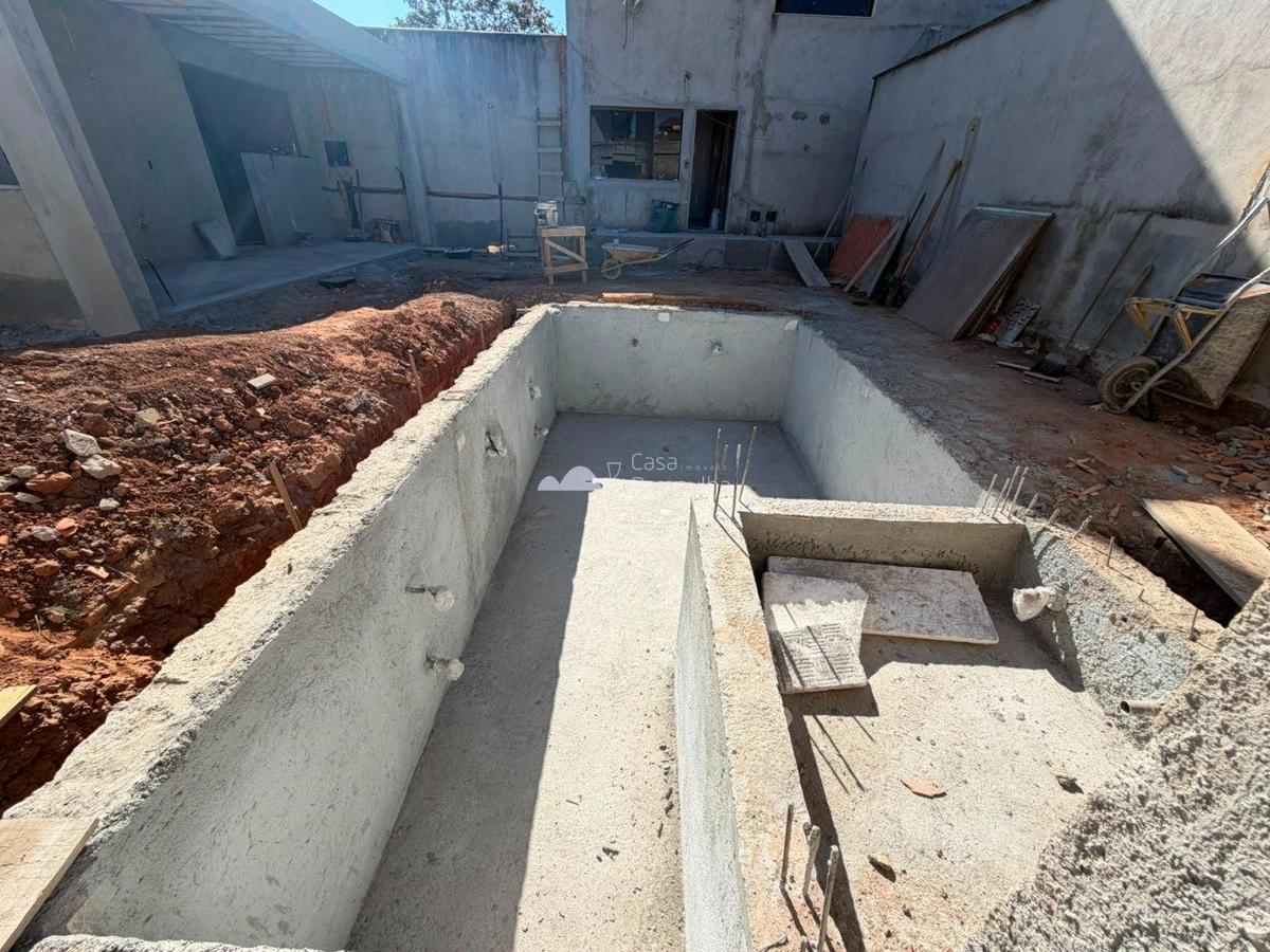 Casa, Planalto, 4 Quartos, 3 Vagas, 4 Suítes