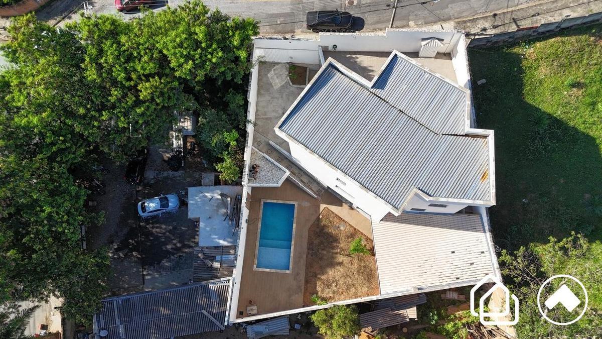 Casa, Estoril, 3 Quartos, 4 Vagas, 1 Suíte