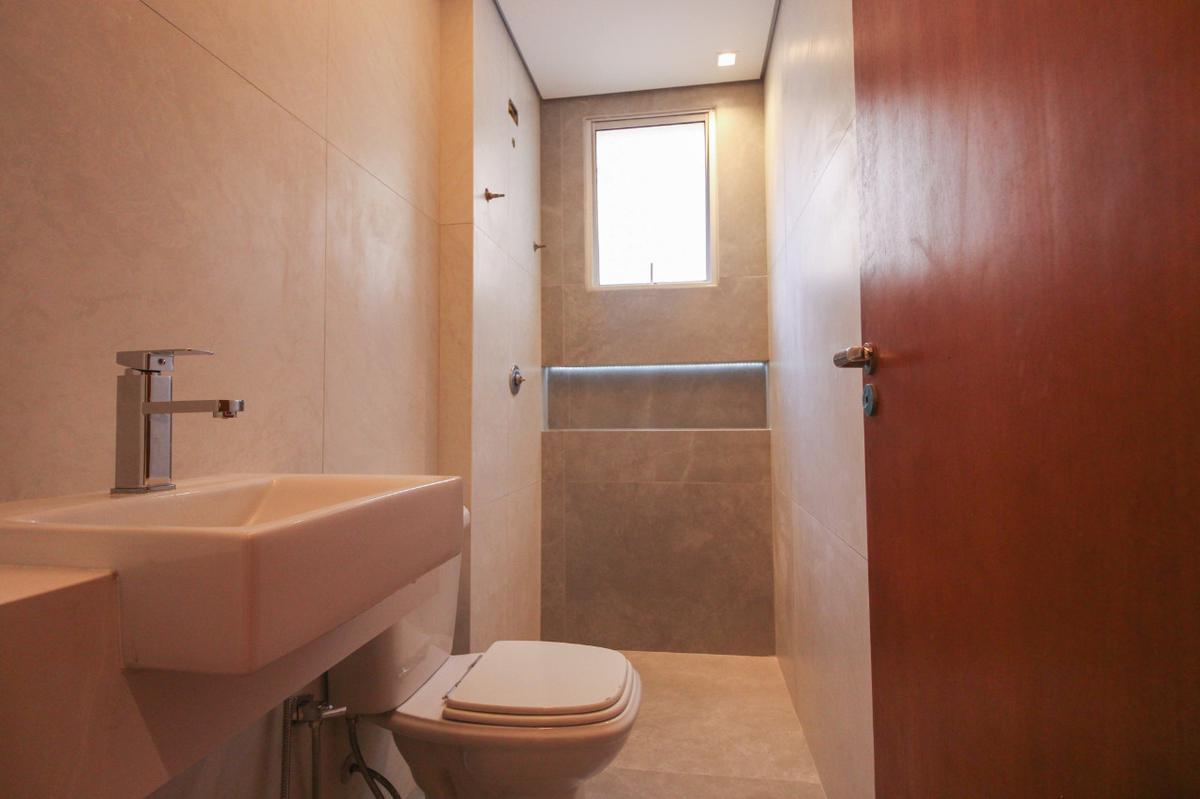 Apartamento, Sagrada Família, 3 Quartos, 2 Vagas, 1 Suíte