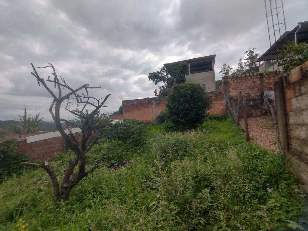 Casa, Mangabeiras, 2 Quartos, 0 Vaga