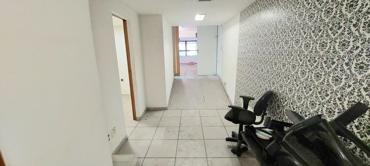 Andar, Savassi, 0 Quarto, 1 Vaga