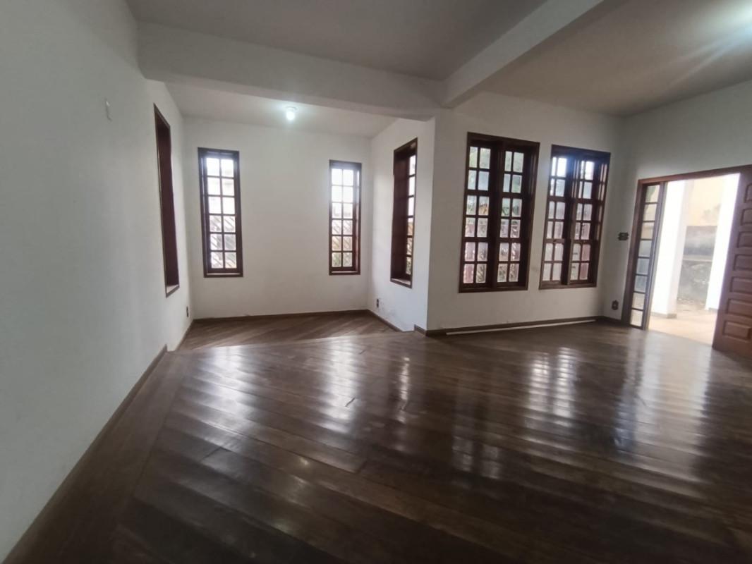 Casa, Centro, 8 Quartos, 5 Vagas, 8 Suítes
