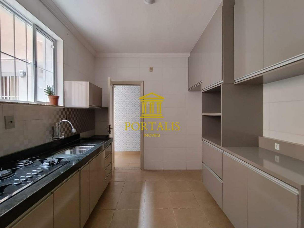 Apartamento, Floresta, 2 Quartos, 0 Vaga
