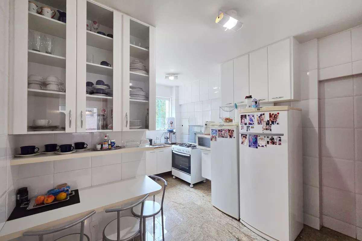 Apartamento, Luxemburgo, 4 Quartos, 3 Vagas, 1 Suíte