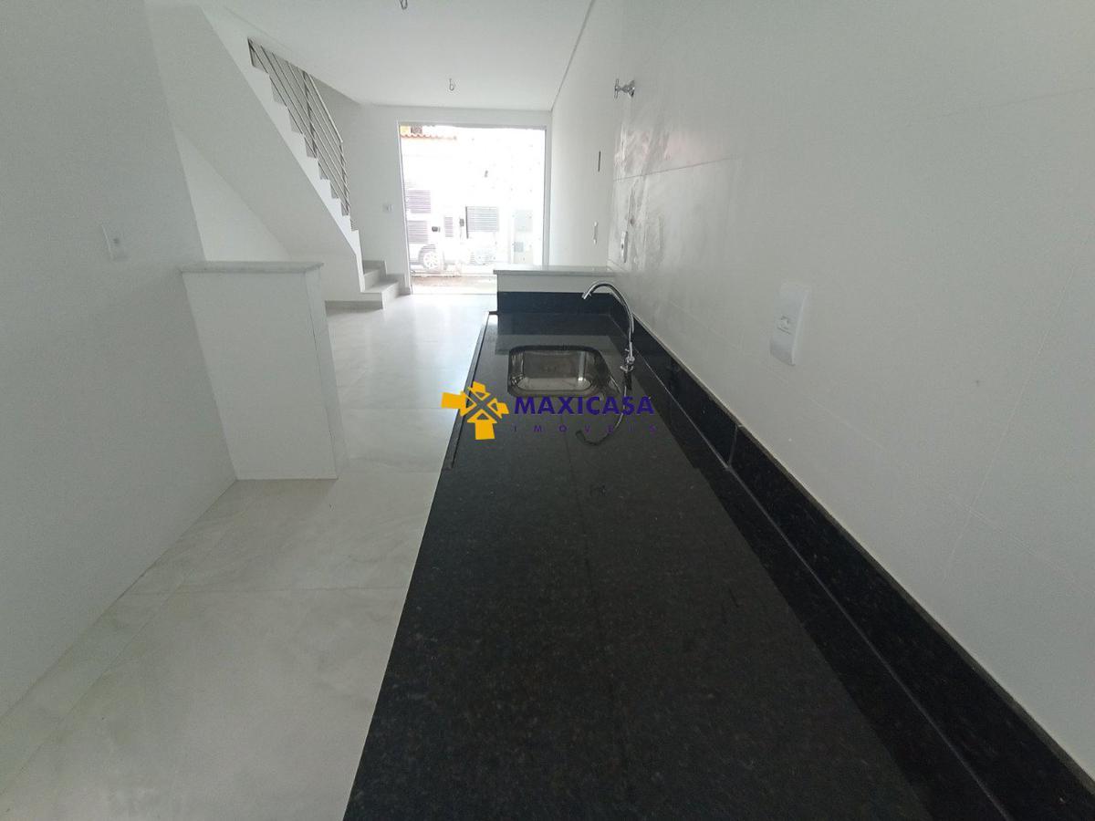 Casa, Planalto, 2 Quartos, 1 Vaga, 2 Suítes