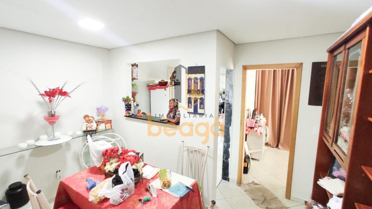 Casa, Santa Terezinha, 5 Quartos, 4 Vagas, 1 Suíte