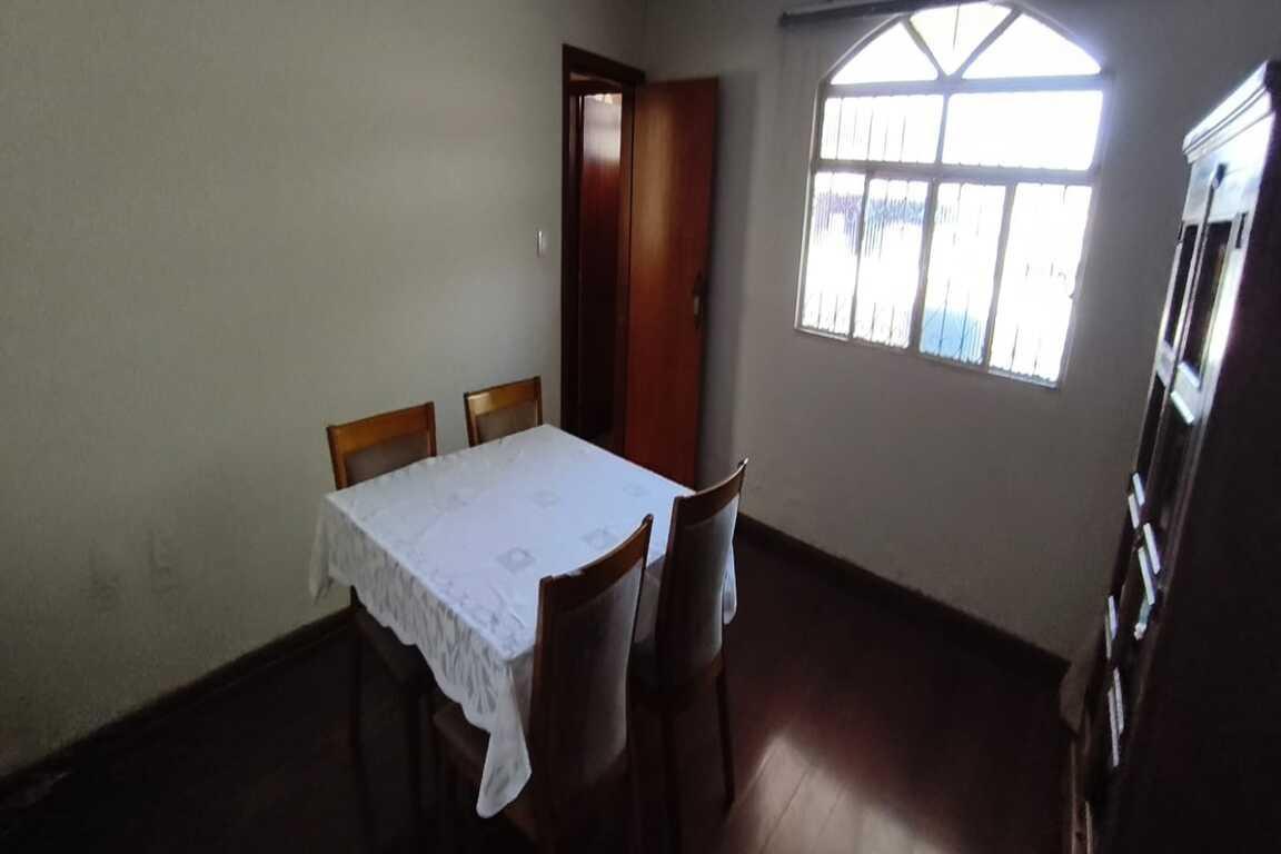 Casa, São Bernardo, 5 Quartos, 4 Vagas, 1 Suíte