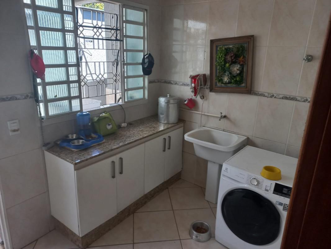 Casa, Caiçaras, 4 Quartos, 6 Vagas, 3 Suítes