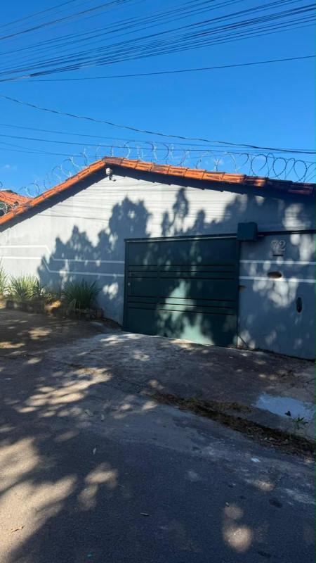 Casa, Centro, 3 Quartos, 2 Vagas, 1 Suíte