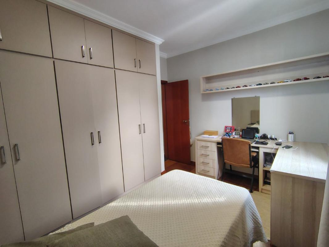 Apartamento, Barreiro, 3 Quartos, 2 Vagas, 1 Suíte