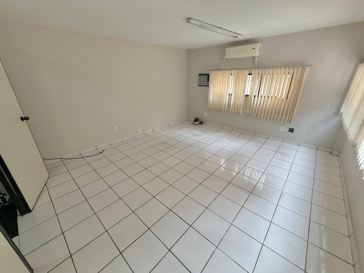 Andar, São José, 0 Quarto, 0 Vaga