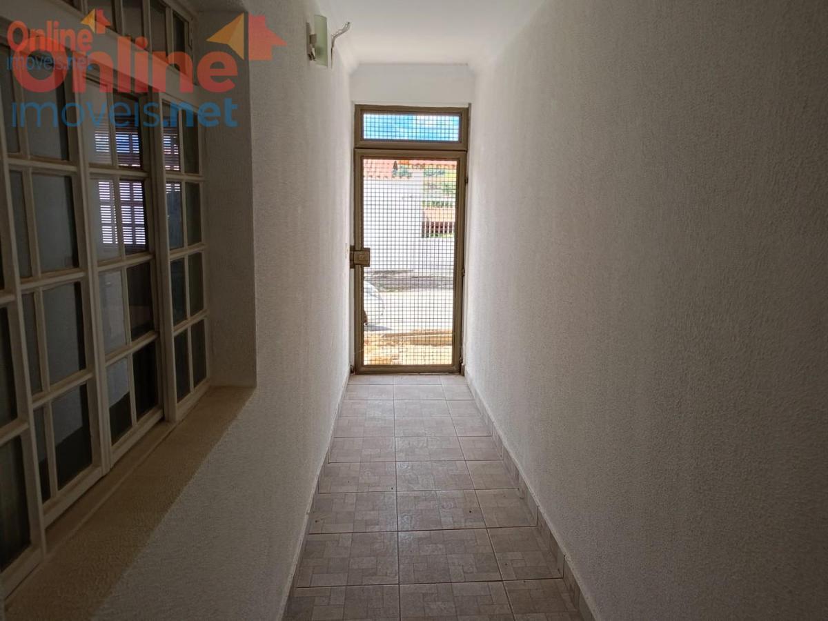Casa, Dom Pedro I, 1 Quarto, 0 Vaga, 0 Suíte