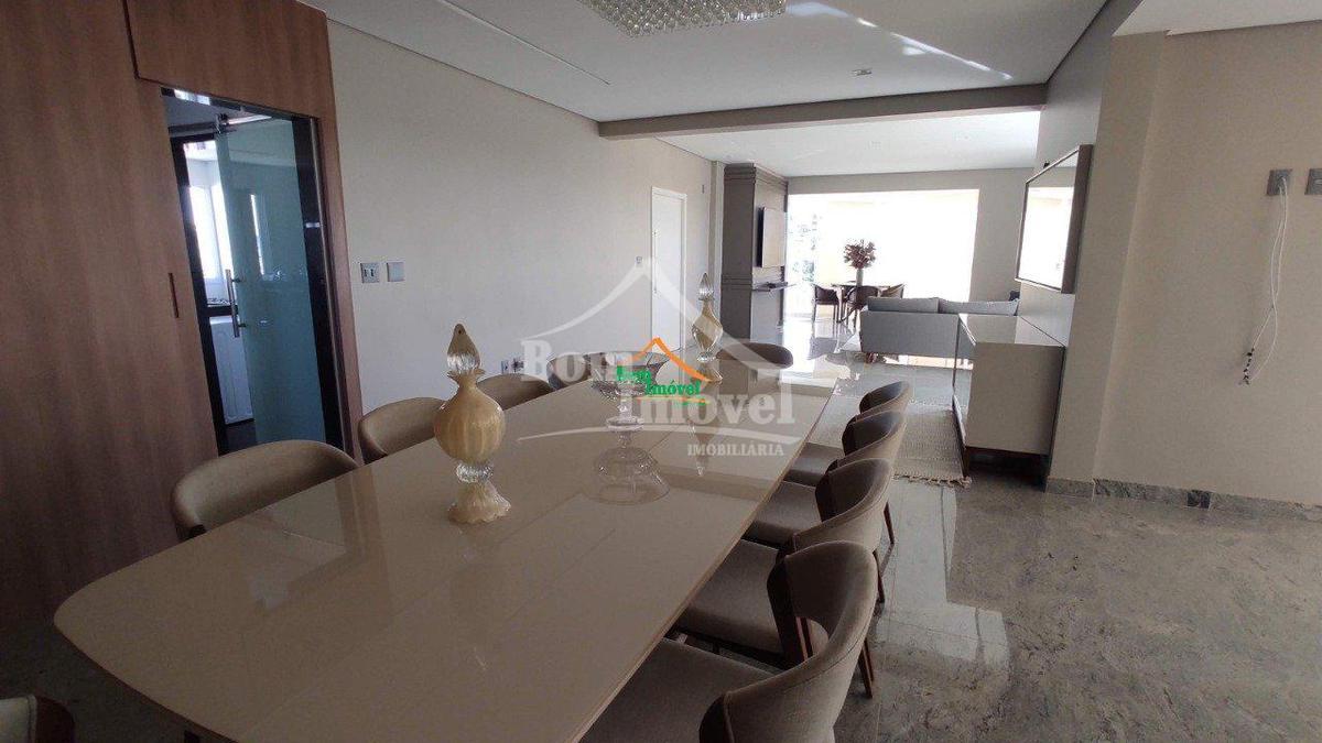 Apartamento, Centro, 4 Quartos, 3 Vagas, 4 Suítes