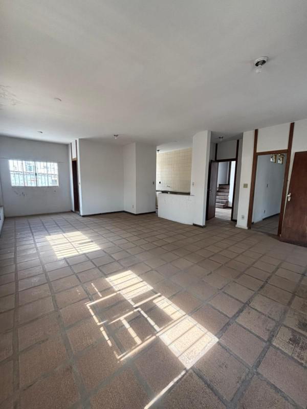 Galpão, Nova Floresta, 0 Quarto, 20 Vagas