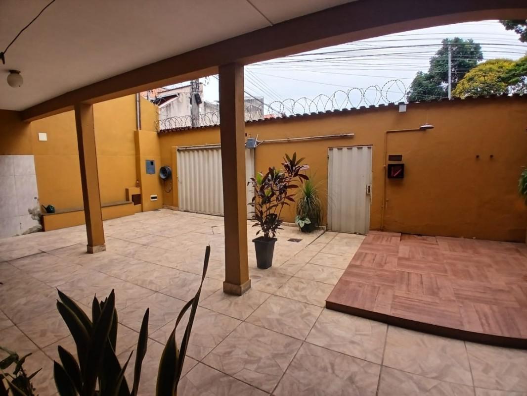 Casa, Campo Alegre, 6 Quartos, 3 Vagas, 2 Suítes