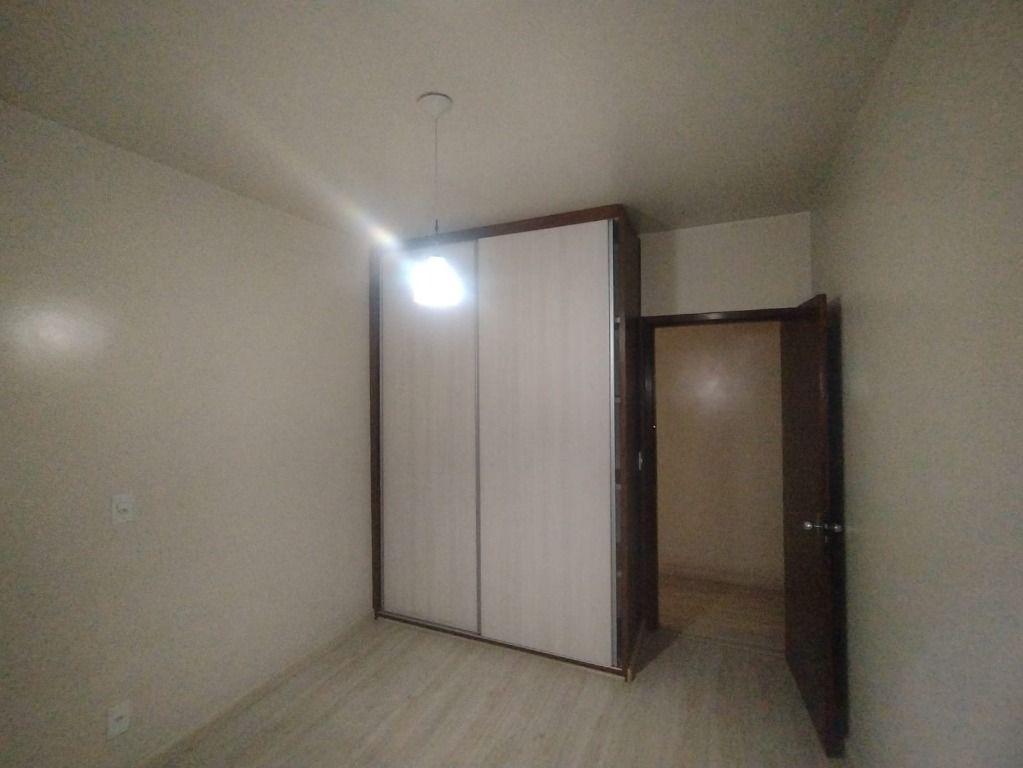 Prédio, Centro, 0 Quarto, 0 Vaga
