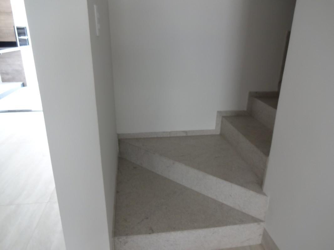 Casa, Jaraguá, 4 Quartos, 3 Vagas, 1 Suíte