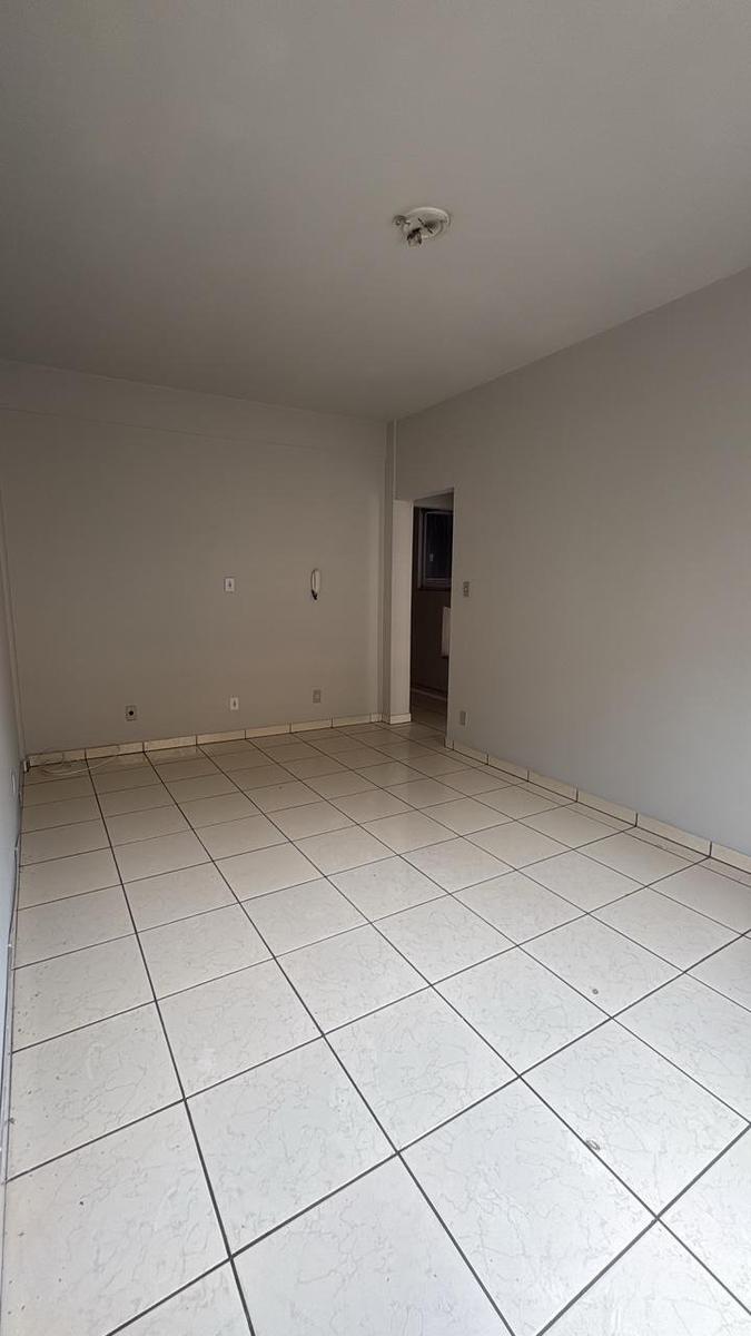 Apartamento, Centro, 2 Quartos, 0 Vaga, 1 Suíte
