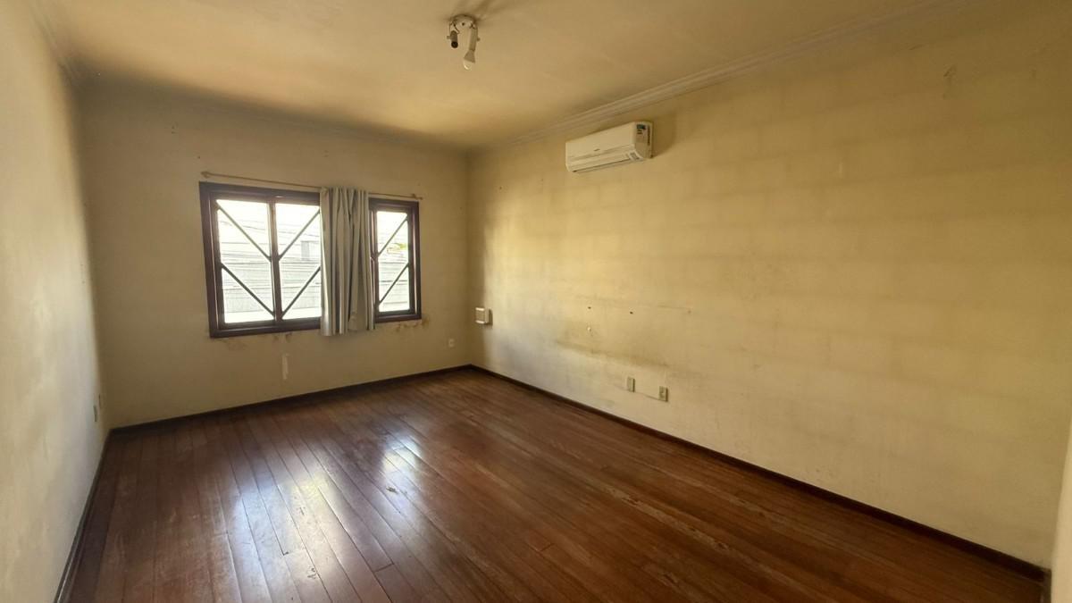 Casa, Arvoredo, 4 Quartos, 2 Vagas, 1 Suíte