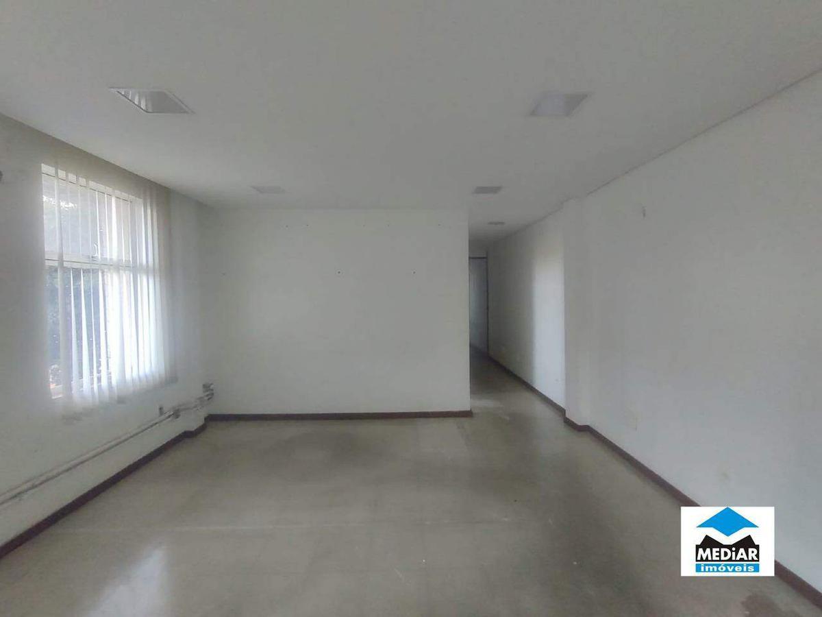 Prédio, Santa Teresa, 1 Quarto, 3 Vagas