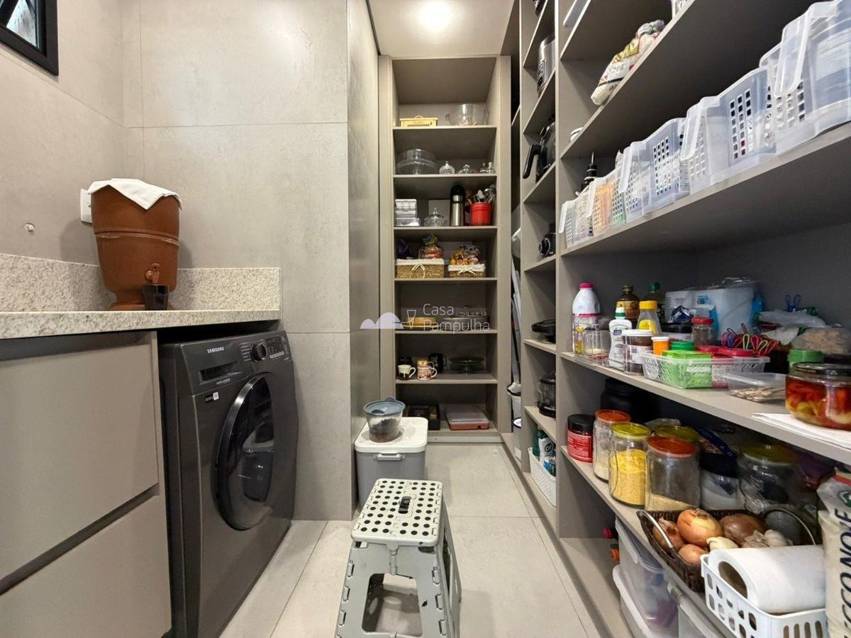 Casa, Trevo, 3 Quartos, 2 Vagas, 2 Suítes