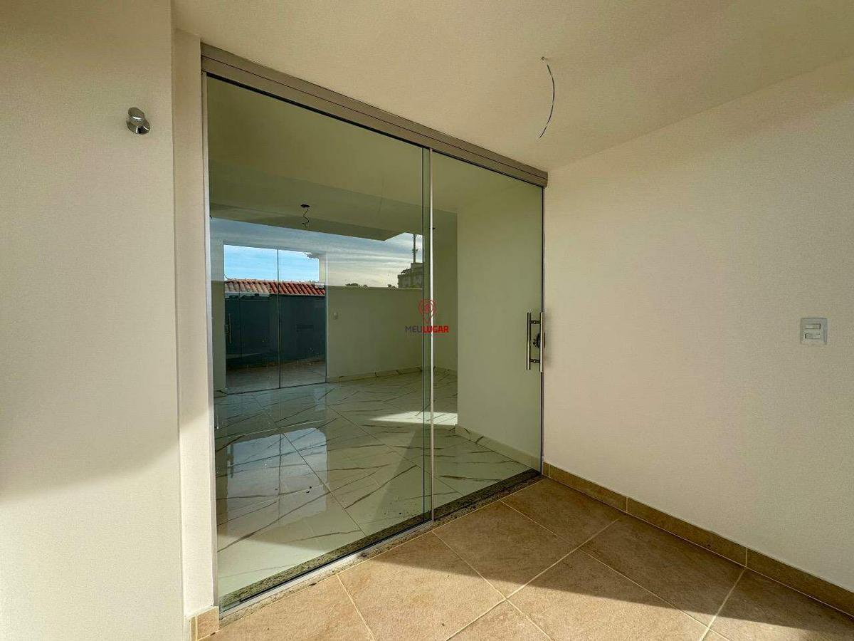 Apartamento, Miramar (barreiro), 3 Quartos, 1 Vaga, 1 Suíte
