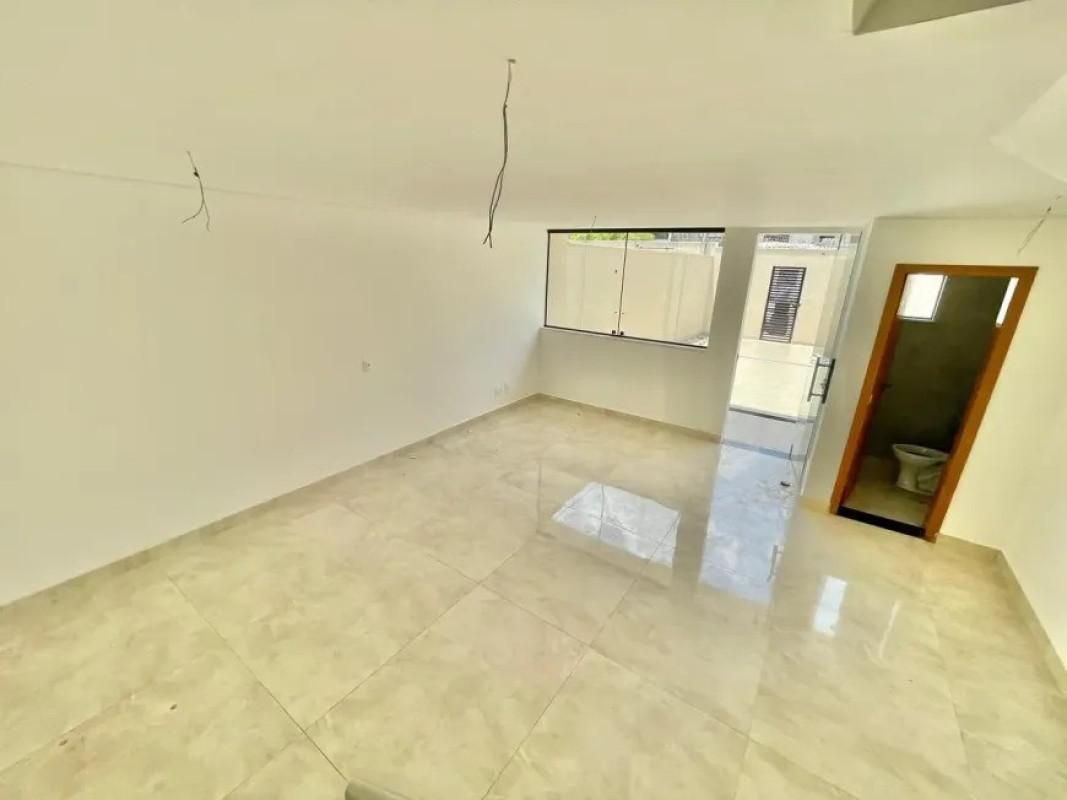 Casa, Santa Branca, 3 Quartos, 3 Vagas, 1 Suíte
