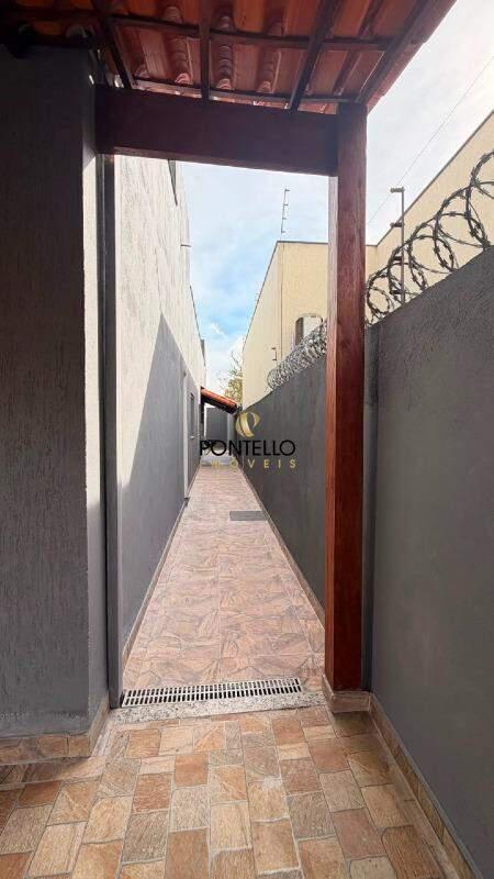 Casa, Dona Dora, 3 Quartos, 2 Vagas, 1 Suíte