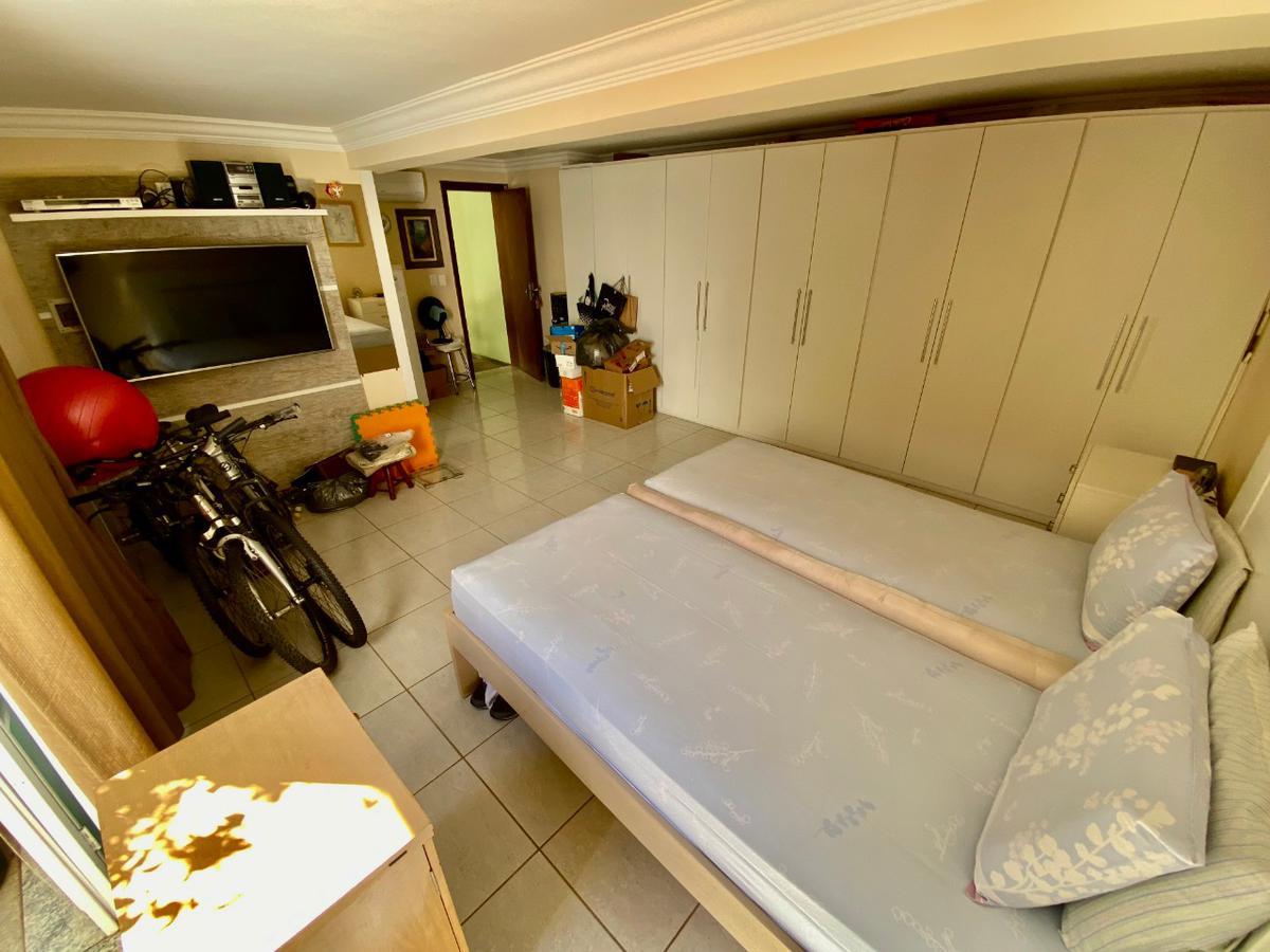 Casa, São José, 4 Quartos, 4 Vagas, 2 Suítes
