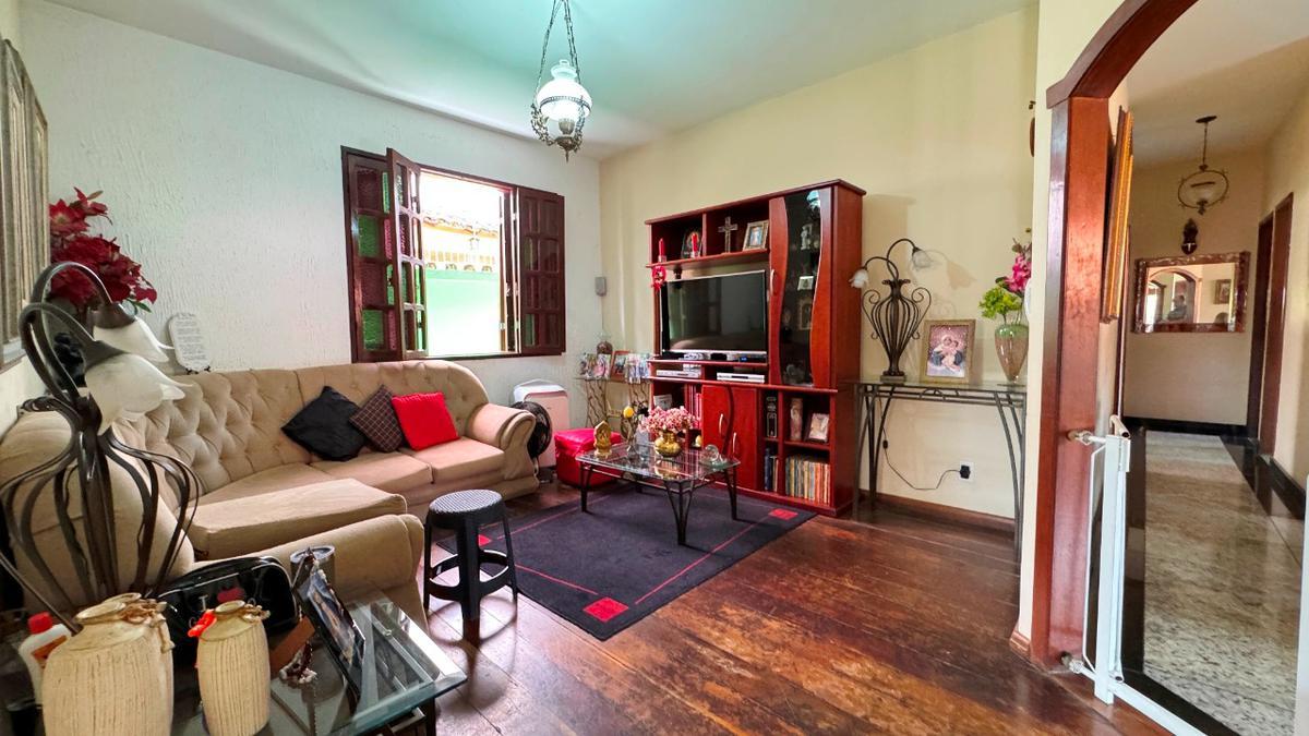 Casa, Planalto, 4 Quartos, 3 Vagas, 2 Suítes