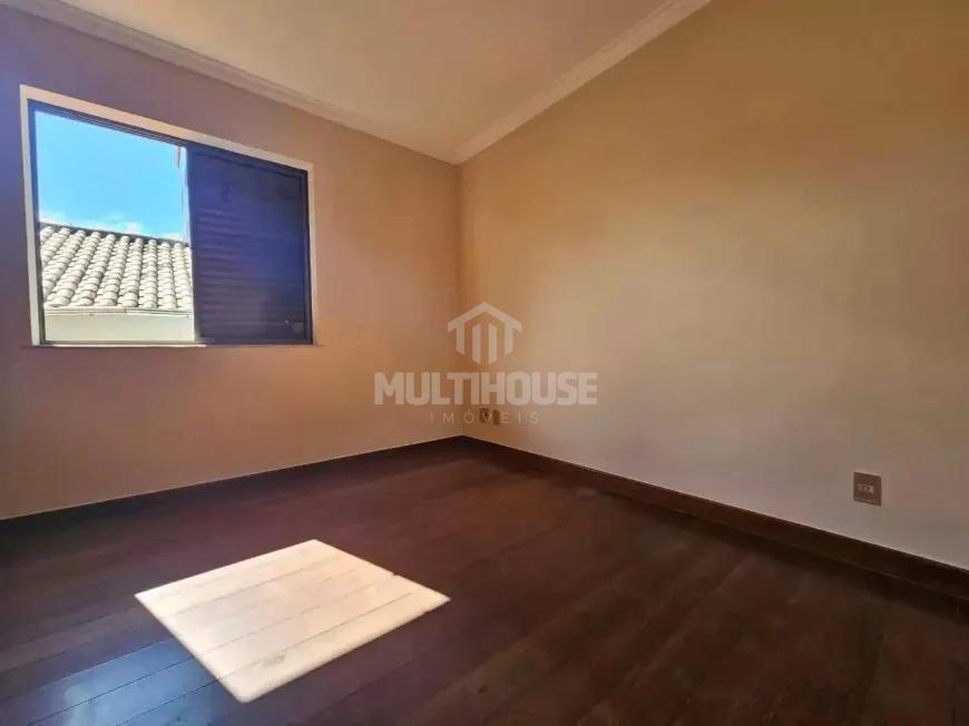 Casa, Itapoã, 5 Quartos, 4 Vagas, 1 Suíte