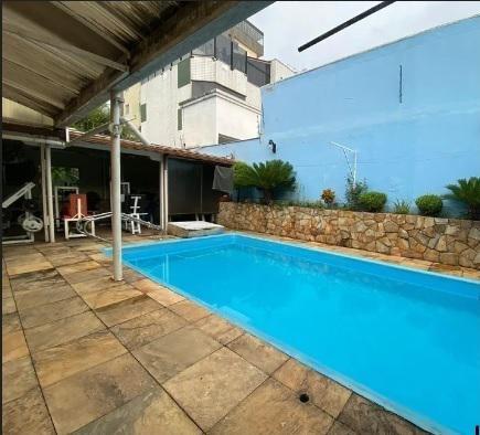 Casa, Castelo, 4 Quartos, 5 Vagas, 2 Suítes