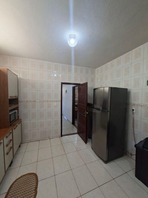 Casa, Centro, 4 Quartos, 0 Vaga