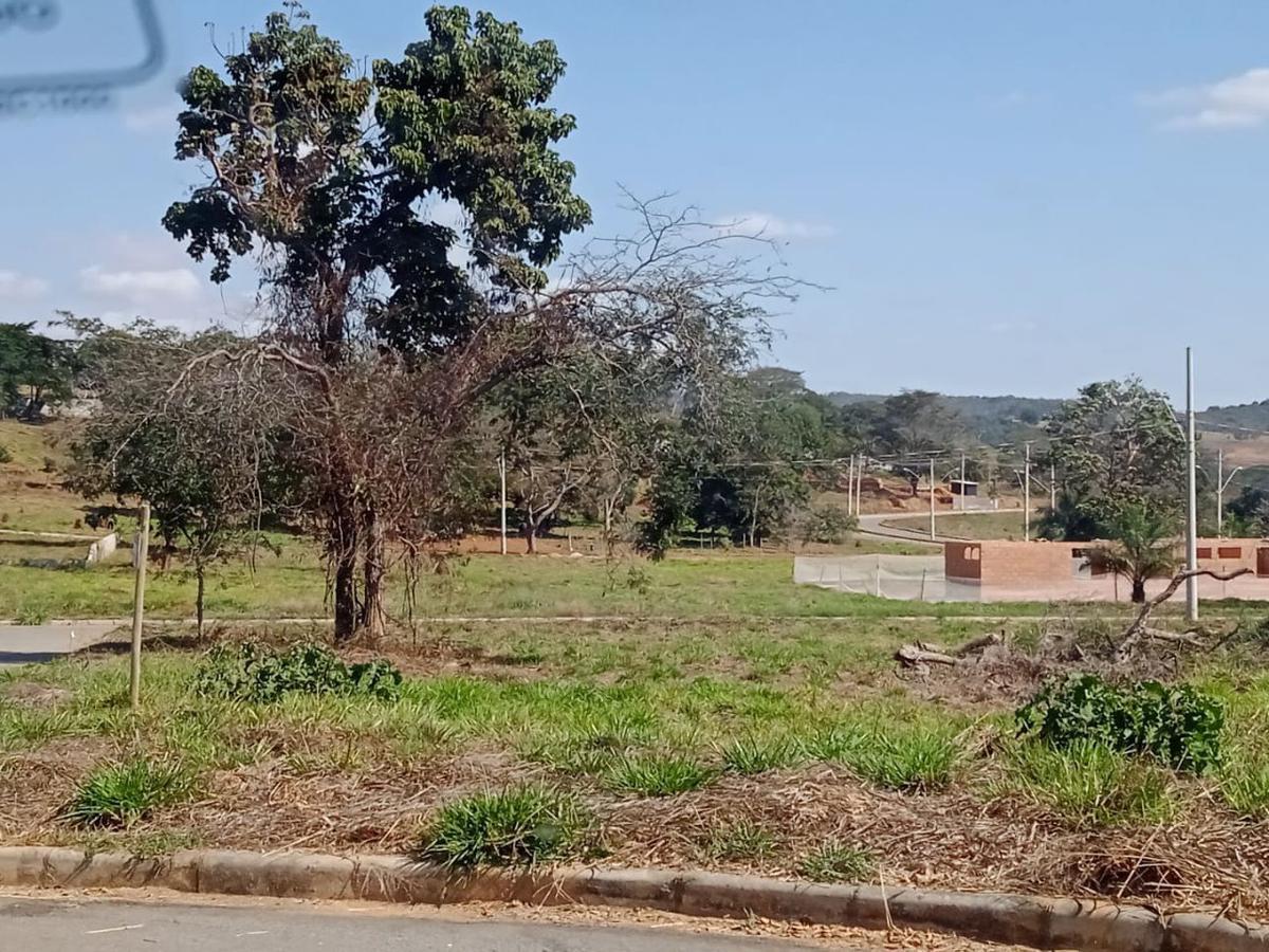 Lote, Condomínio Versailles Ville de France, 0 Quarto, 0 Vaga