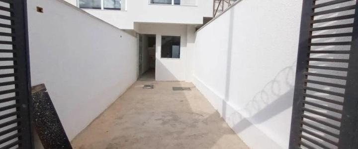 Casa, Floramar, 2 Quartos, 1 Vaga, 1 Suíte