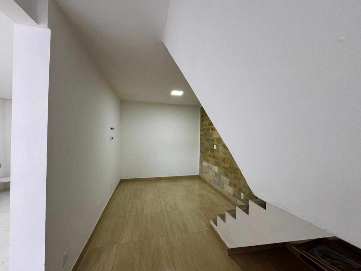 Casa, Floresta, 5 Quartos, 2 Vagas, 2 Suítes