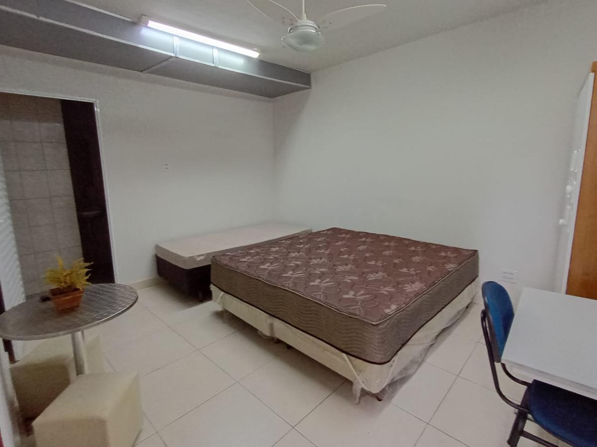 Casa Comercial, Liberdade, 0 Quarto, 0 Vaga