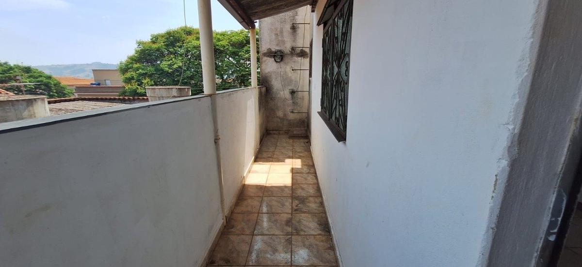 Casa, Centro, 5 Quartos, 0 Vaga, 1 Suíte