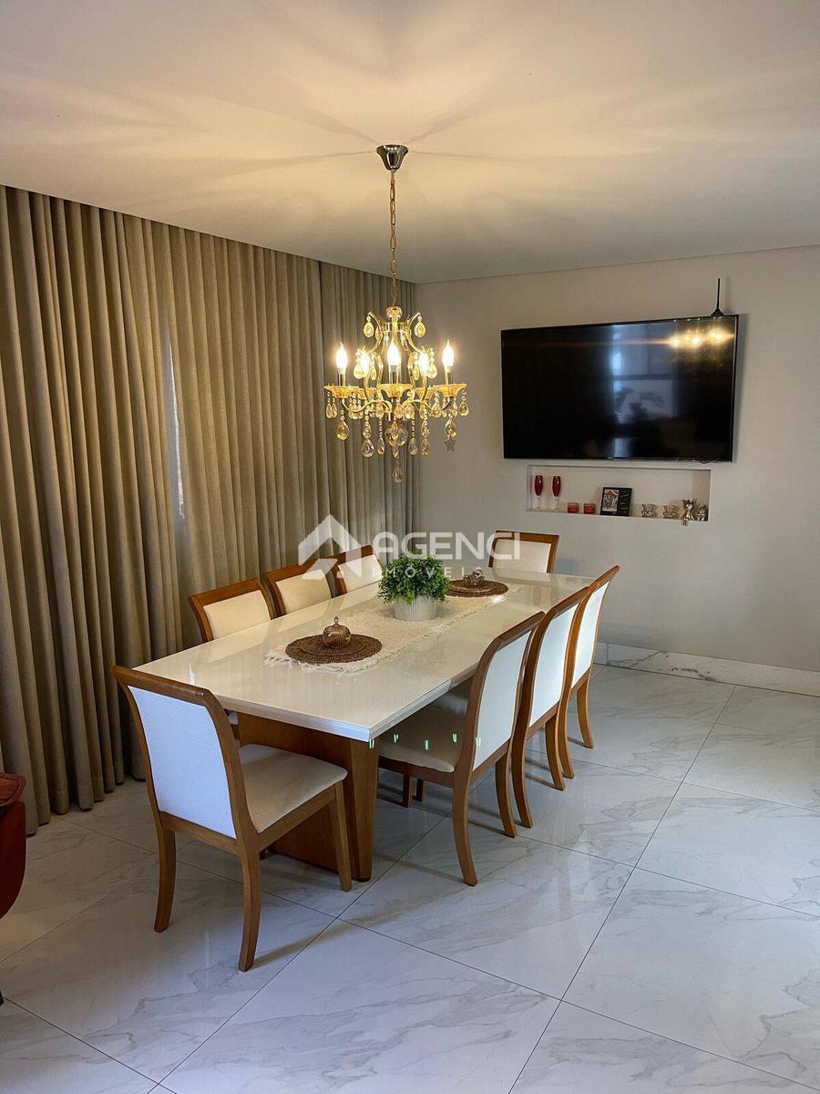 Apartamento, Cabral, 3 Quartos, 0 Vaga, 3 Suítes