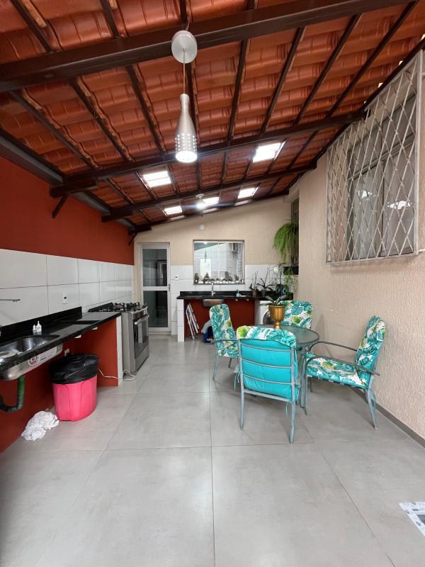 Casa, Tirol (barreiro), 4 Quartos, 3 Vagas, 1 Suíte