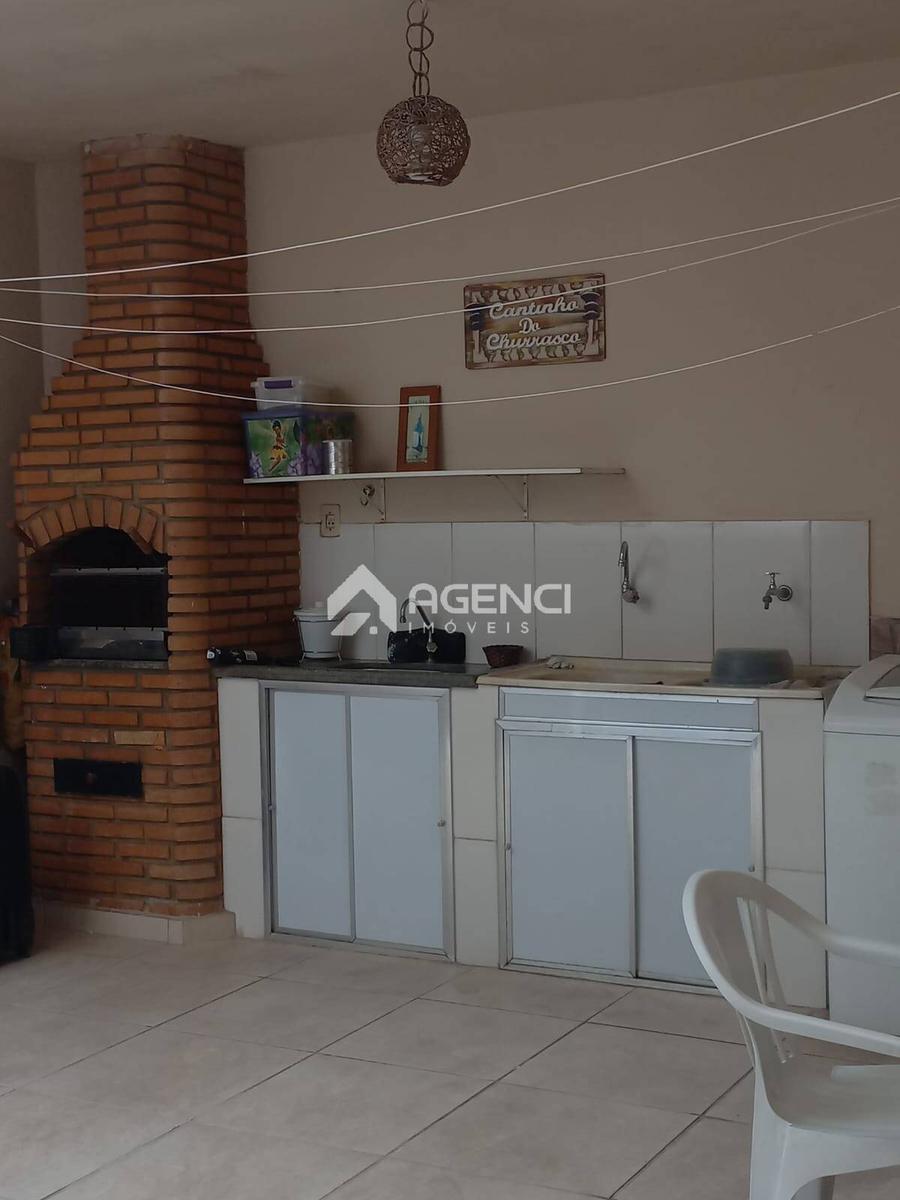 Casa, Santa Cruz Industrial, 3 Quartos, 0 Vaga, 1 Suíte