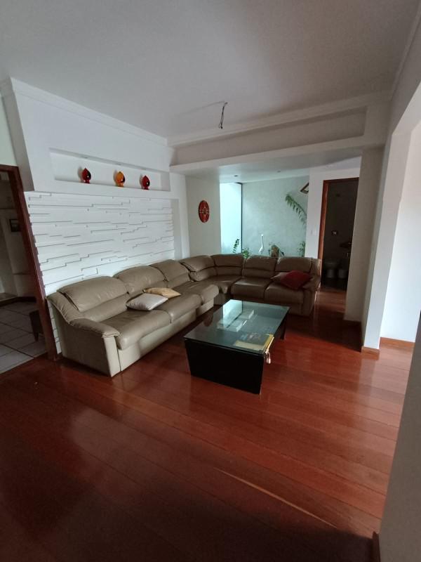 Casa, Castelo, 4 Quartos, 4 Vagas, 2 Suítes