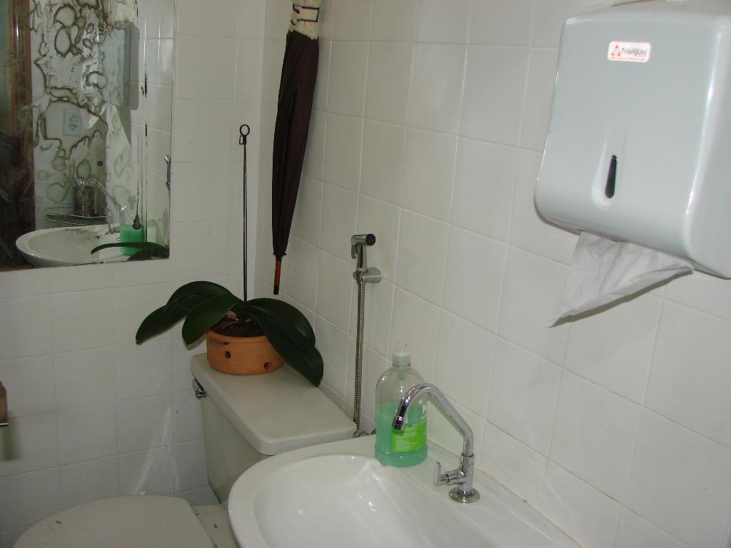 Sala, Barro Preto