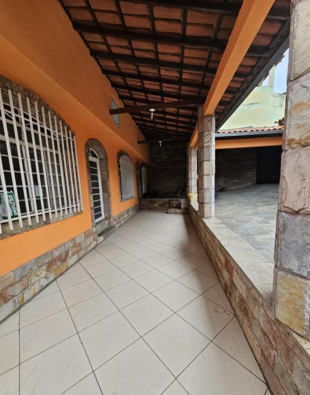Casa, Novo das Indústrias (barreiro), 3 Quartos, 6 Vagas, 1 Suíte