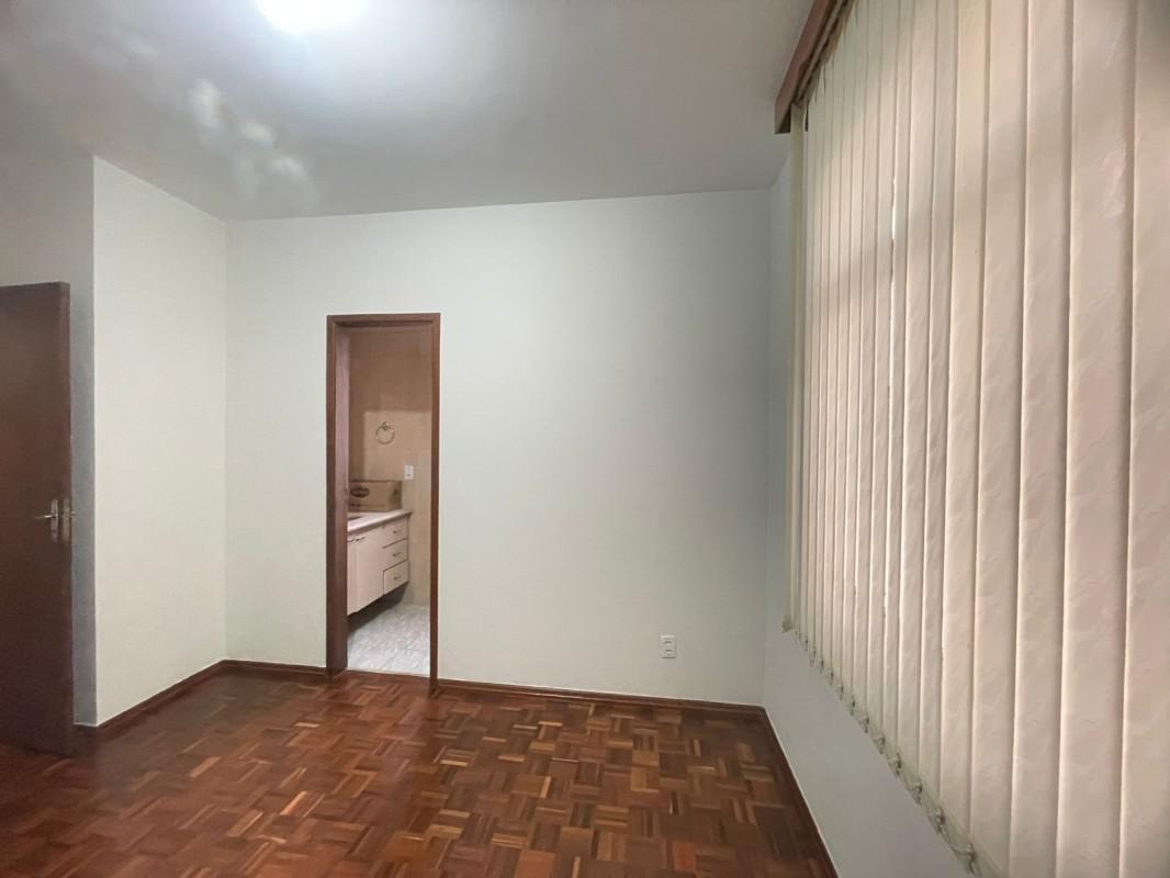 Apartamento, Sagrada Família, 3 Quartos, 2 Vagas, 1 Suíte
