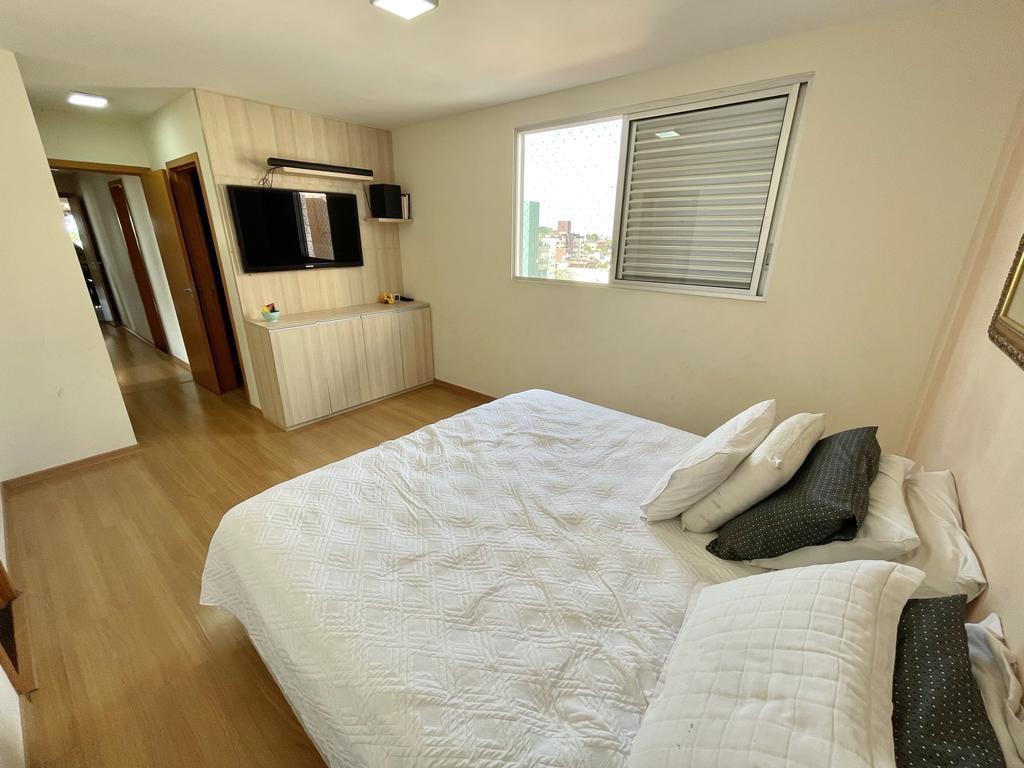 Cobertura, São José, 4 Quartos, 2 Vagas, 2 Suítes