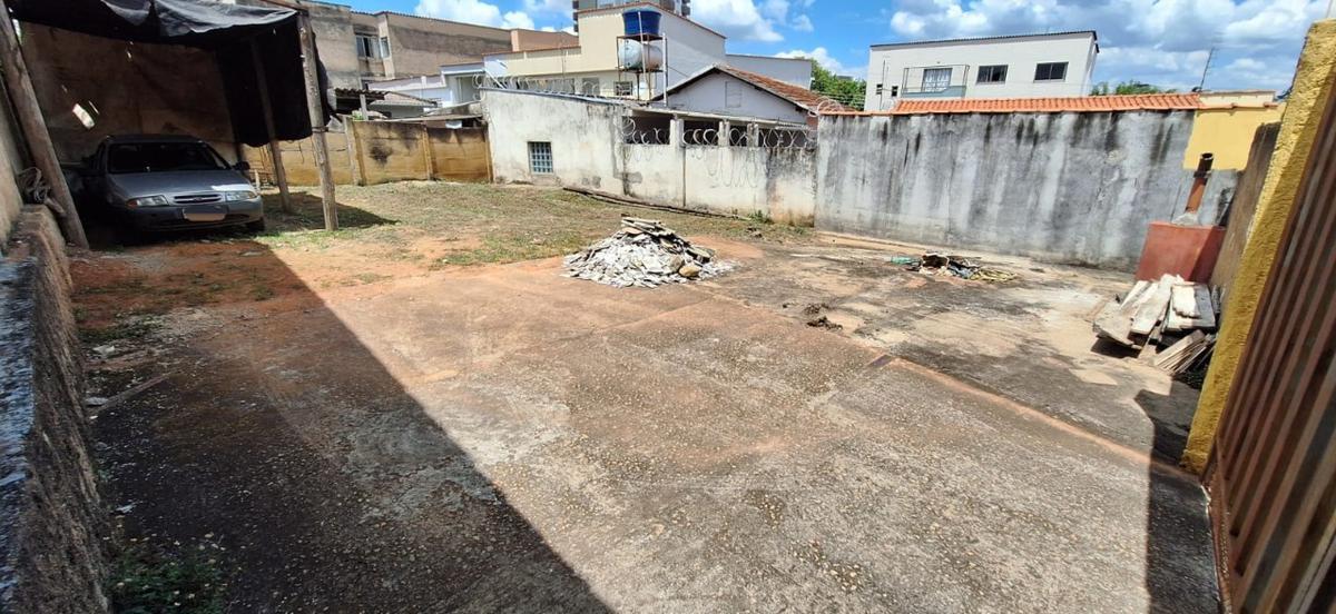 Lote, Centro, 0 Quarto, 0 Vaga